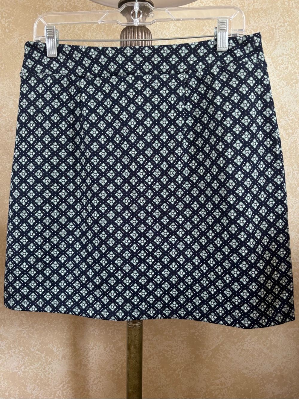 LOFT Geometric Print Mini Skirt in Navy/White/Light Blue - Size: 6